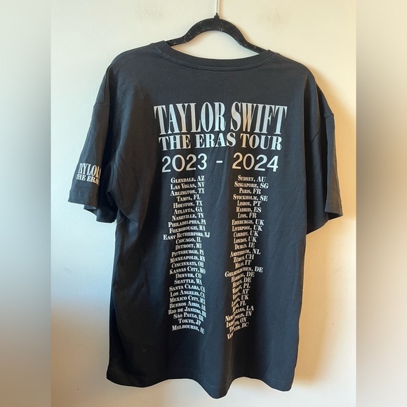 Taylor Swift The Eras Tour Concert Tee Merch Black Tee Medium - Picture 7 of 9